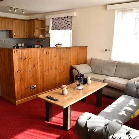 The Knighton Apartment Экстерьер фото
